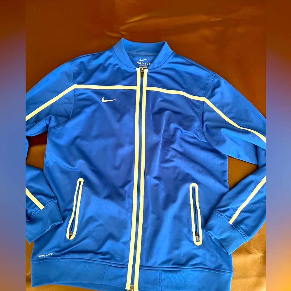 NIKE JACKET (LARGE)